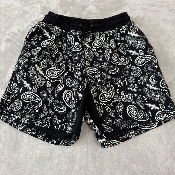 Arrowhead Tactical Apparel 2XL Shorts Black White Bandana Print - Picture 1 of 8
